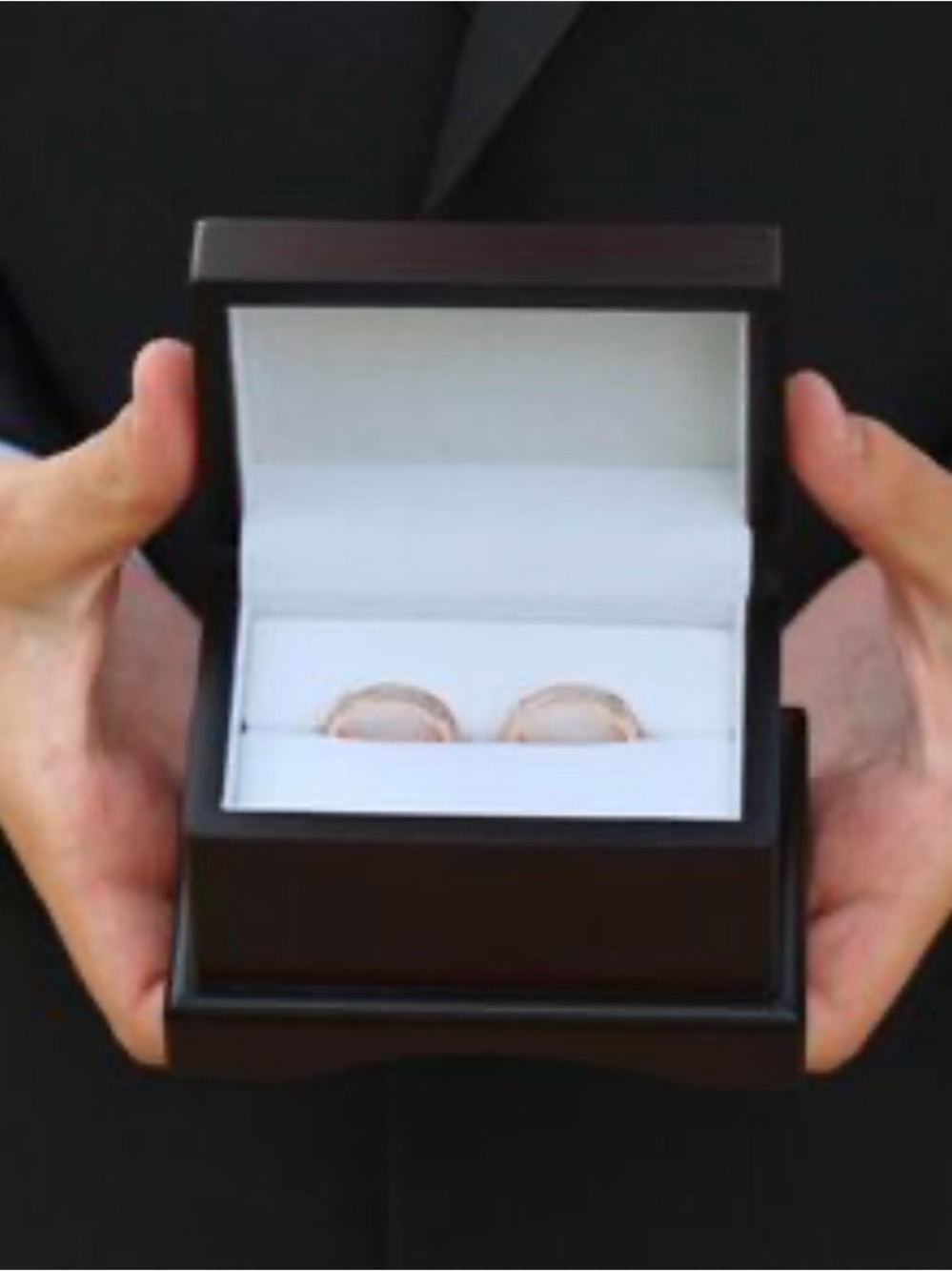NIB Lillian Rose Dark Ring Box Chest